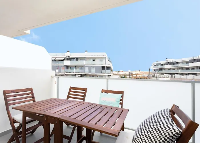 Tejita , The Dream Flats *