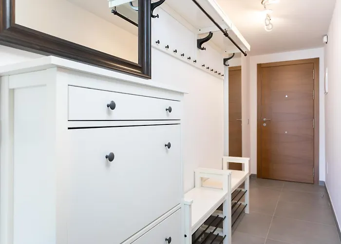 Tejita , The Dream Flats Apartment *